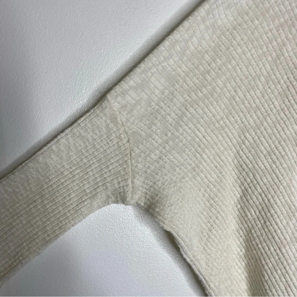 Free People Beach Ivory Cowl Neck Sweater Size Medium - Picture 7 of 8